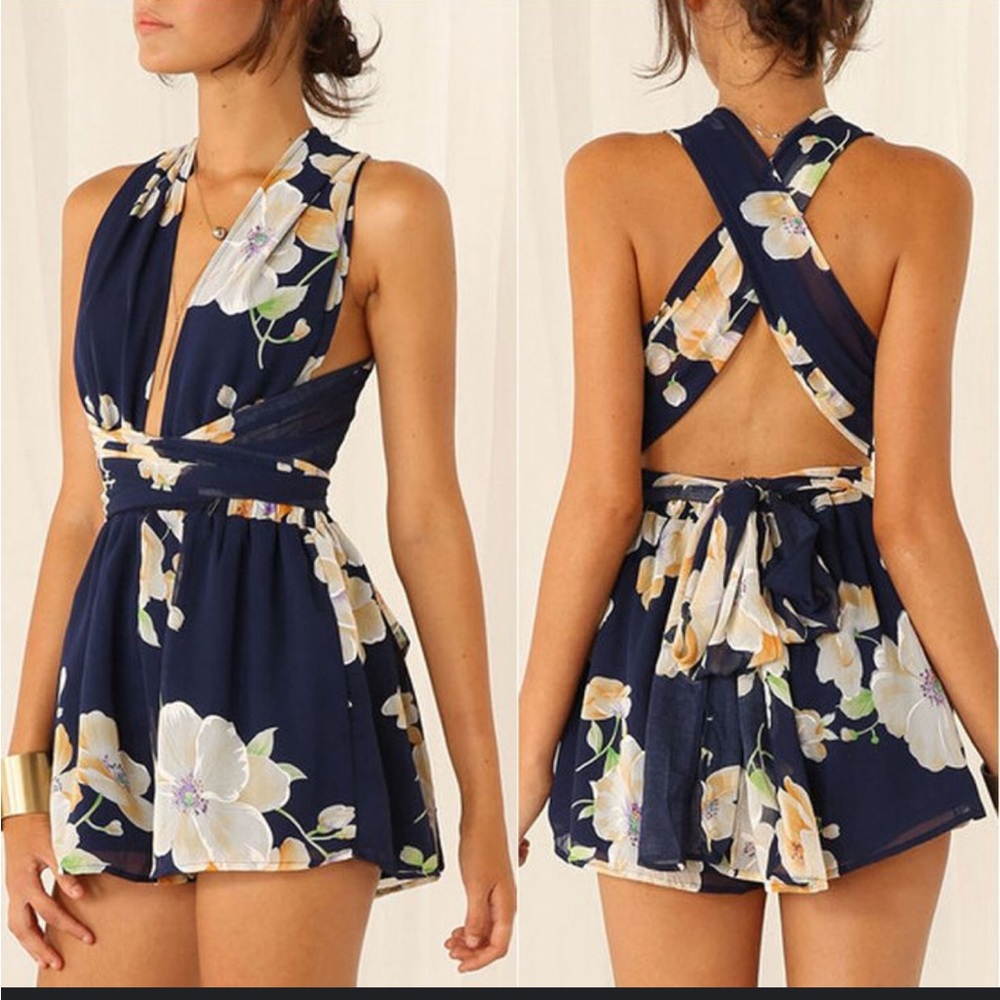Lulus romper, convertible straps to wear many ways, XS